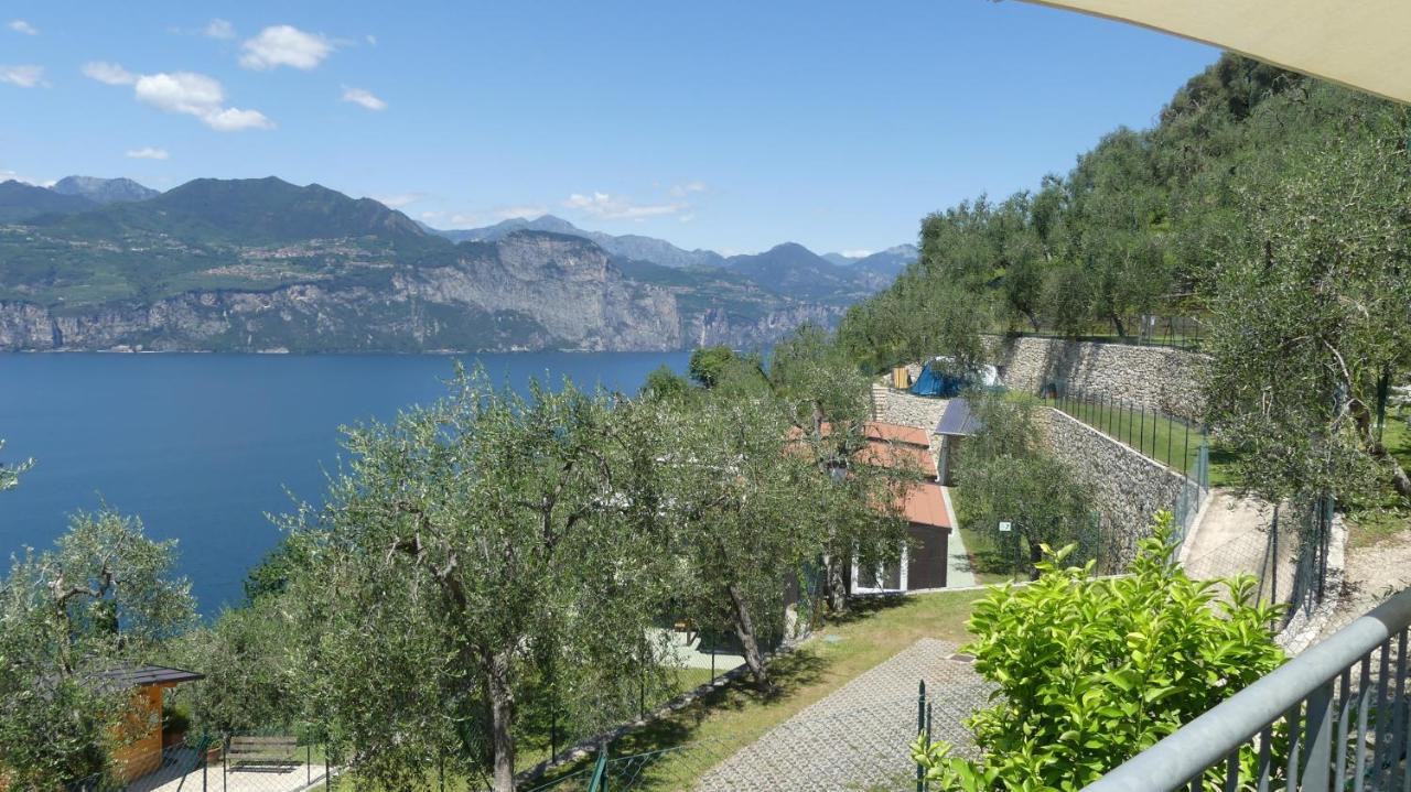 Agricampeggio Relax Maxicaravan Castelletto Di Brenzone Exterior photo